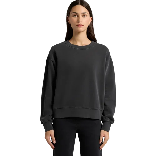 Womens Relax Faded Crew Model image