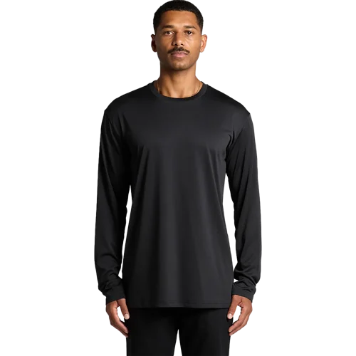 Staple Active Long Sleeve Tee Model image
