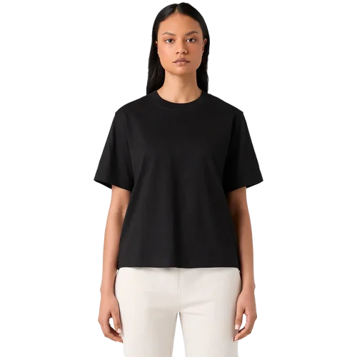 Wo's Box Tee Model image